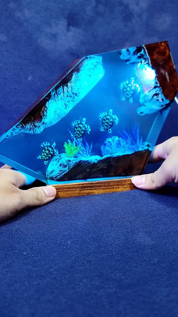 Handmade Sea Turtle Resin Lamp – Ocean Night Light