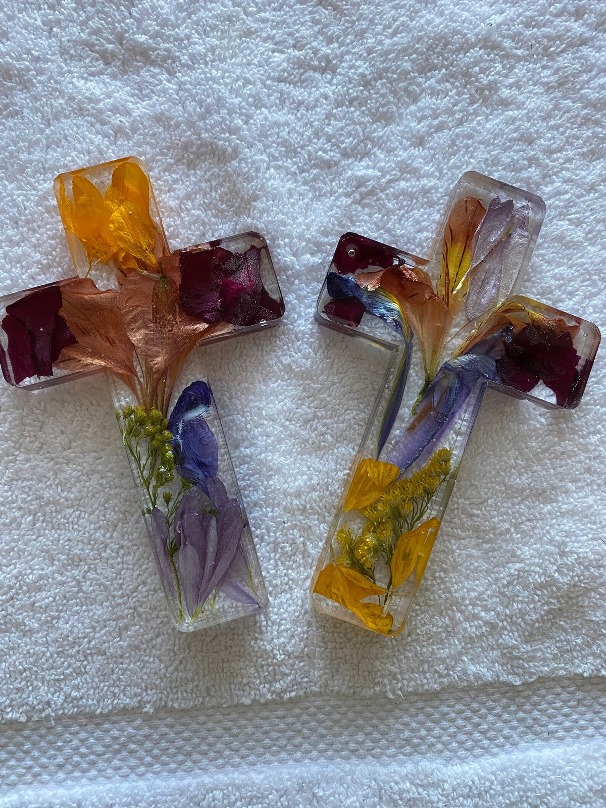 Handmade Resin Flower Cross Keepsake, Memorial Cross, Wedding Keepsake, Preserved Flowers, Christian Home Decor