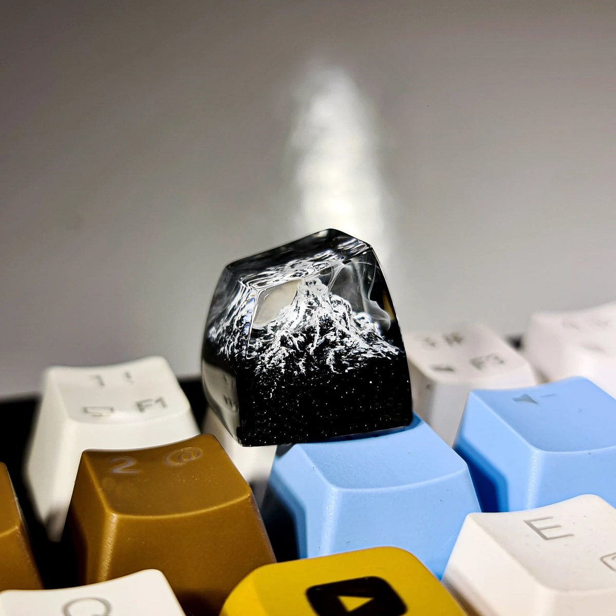 Fuji Mountain Artisan Keycap, SA Profile Resin Keycap for Custom Mechanical Keyboard, Handmade Design