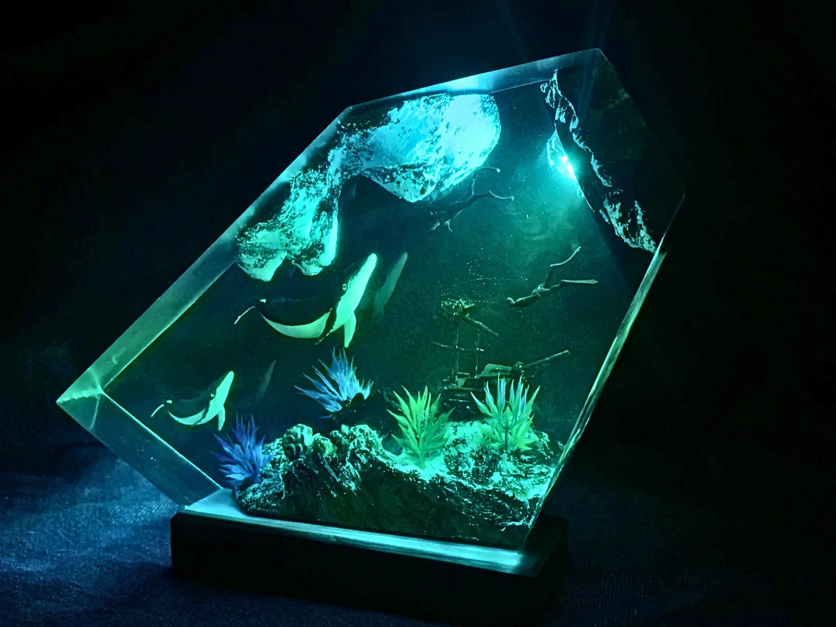 Whale Shark Resin Night Light, Diver Ocean Lamp, Underwater Marine Life Decor, Resin Art