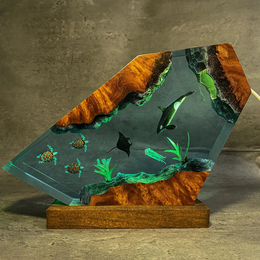 Handmade Ocean Resin Lamp with Orca Manta Ray Clownfish LED Night Light Sea Decor