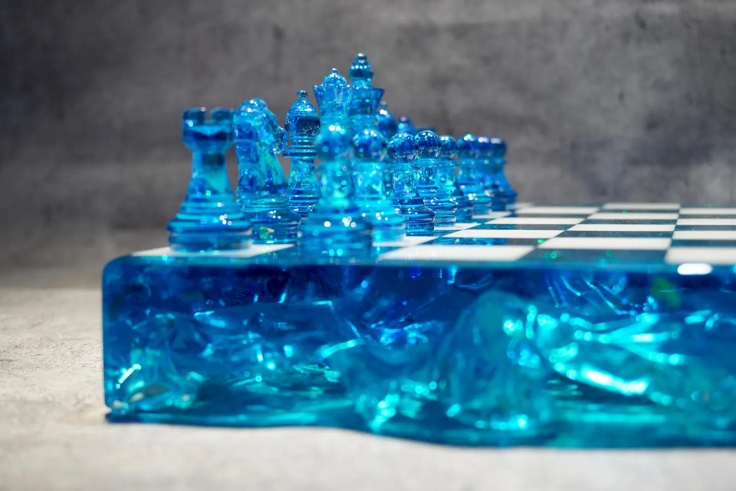 Handmade Ocean Epoxy Resin Chess Set – Luxury Personalized Decorative Wooden Chess Board Design