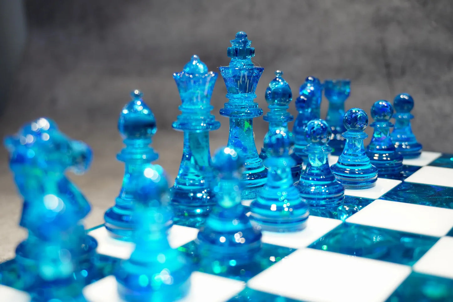 Handmade Ocean Epoxy Resin Chess Set – Luxury Personalized Decorative Wooden Chess Board Design