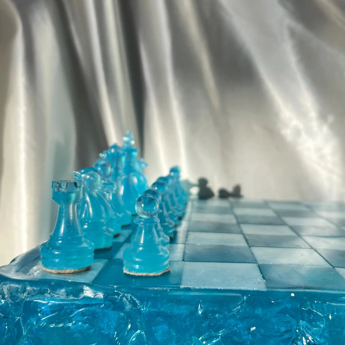Handmade Luminous Resin Chess Set with Modern Crystal Pieces and Artistic Game Design
