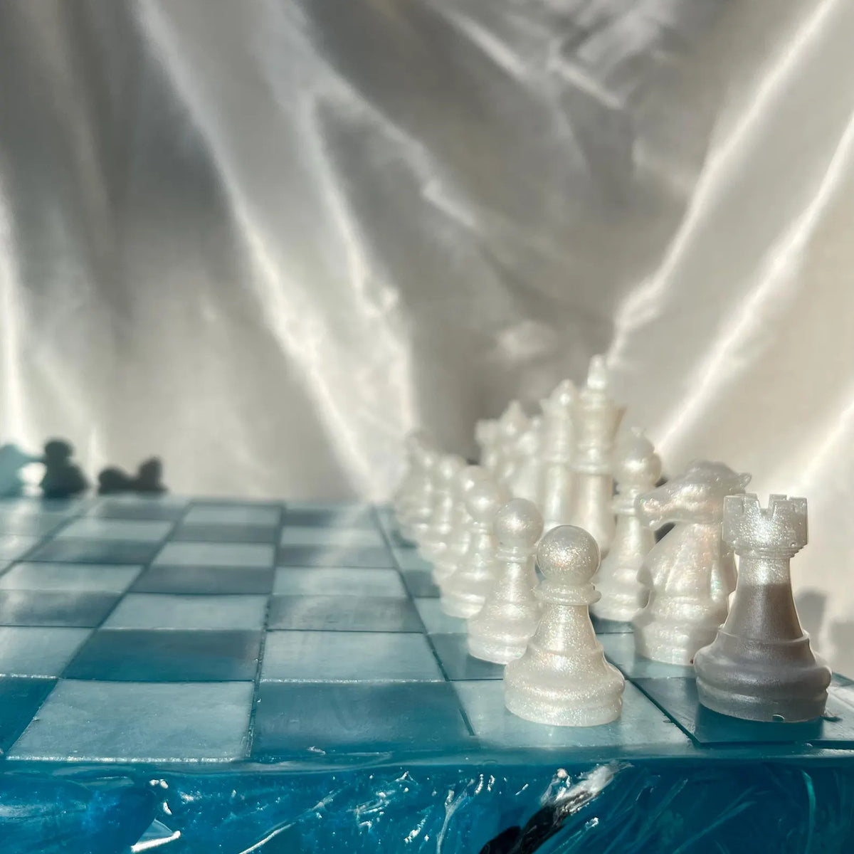 Handmade Luminous Resin Chess Set with Modern Crystal Pieces and Artistic Game Design