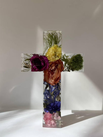 Large Dried Flower Resin Cross, Handmade Memorial Christian Wall Decor, Spiritual Keepsake Floral Home Accent