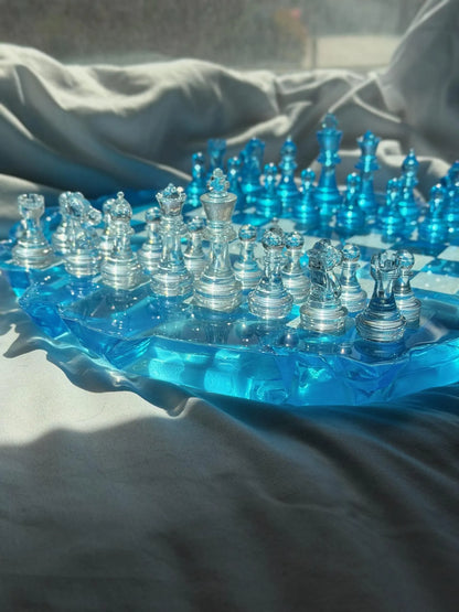 Custom Unique Resin Chess Set with Round Wavy Board and Elegant Glass Effect Pieces