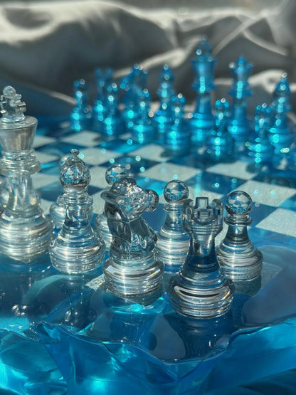 Custom Unique Resin Chess Set with Round Wavy Board and Elegant Glass Effect Pieces