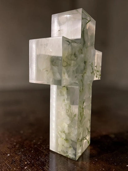 Handmade Floral Resin Cross, White Artificial Flowers, Deep Pour Epoxy Art, Christian Home Decor