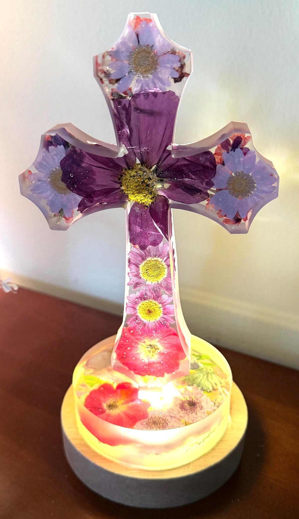Handmade Flower Resin Cross Light, Floral Christian Decor, Faith Inspired Wall Art, Religious Home Accent