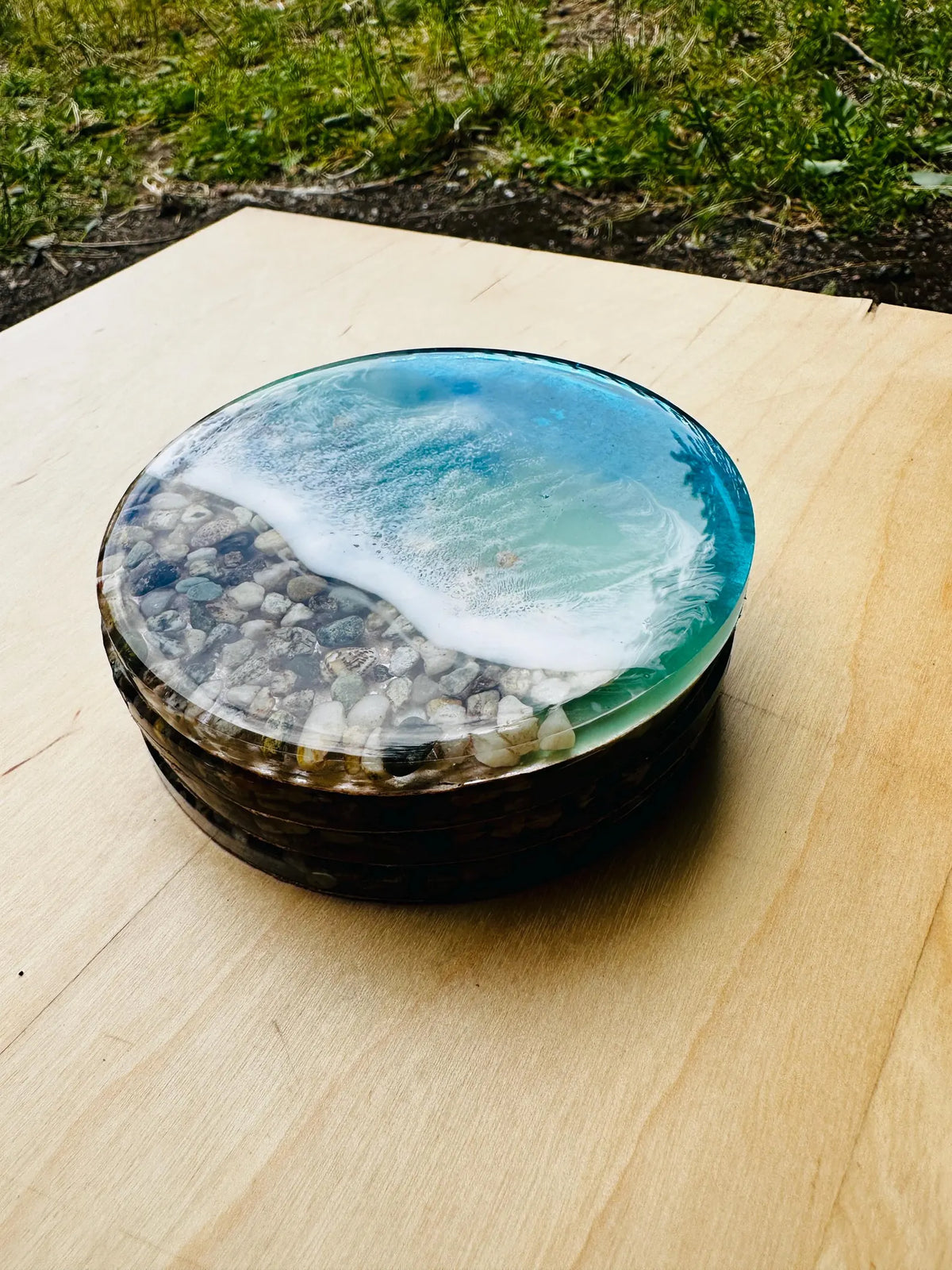 Ocean Wave Resin Coasters, Handmade Beach Pebble Drinkware Set, Coastal Table Decor, Unique Home Decor
