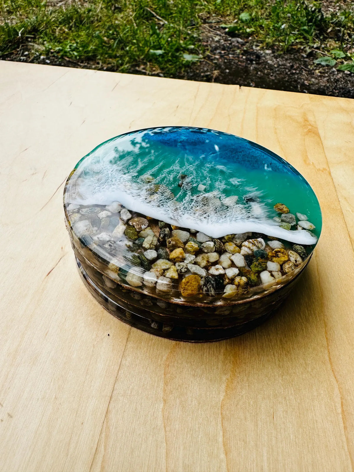 Ocean Wave Resin Coasters, Handmade Beach Pebble Drinkware Set, Coastal Table Decor, Unique Home Decor