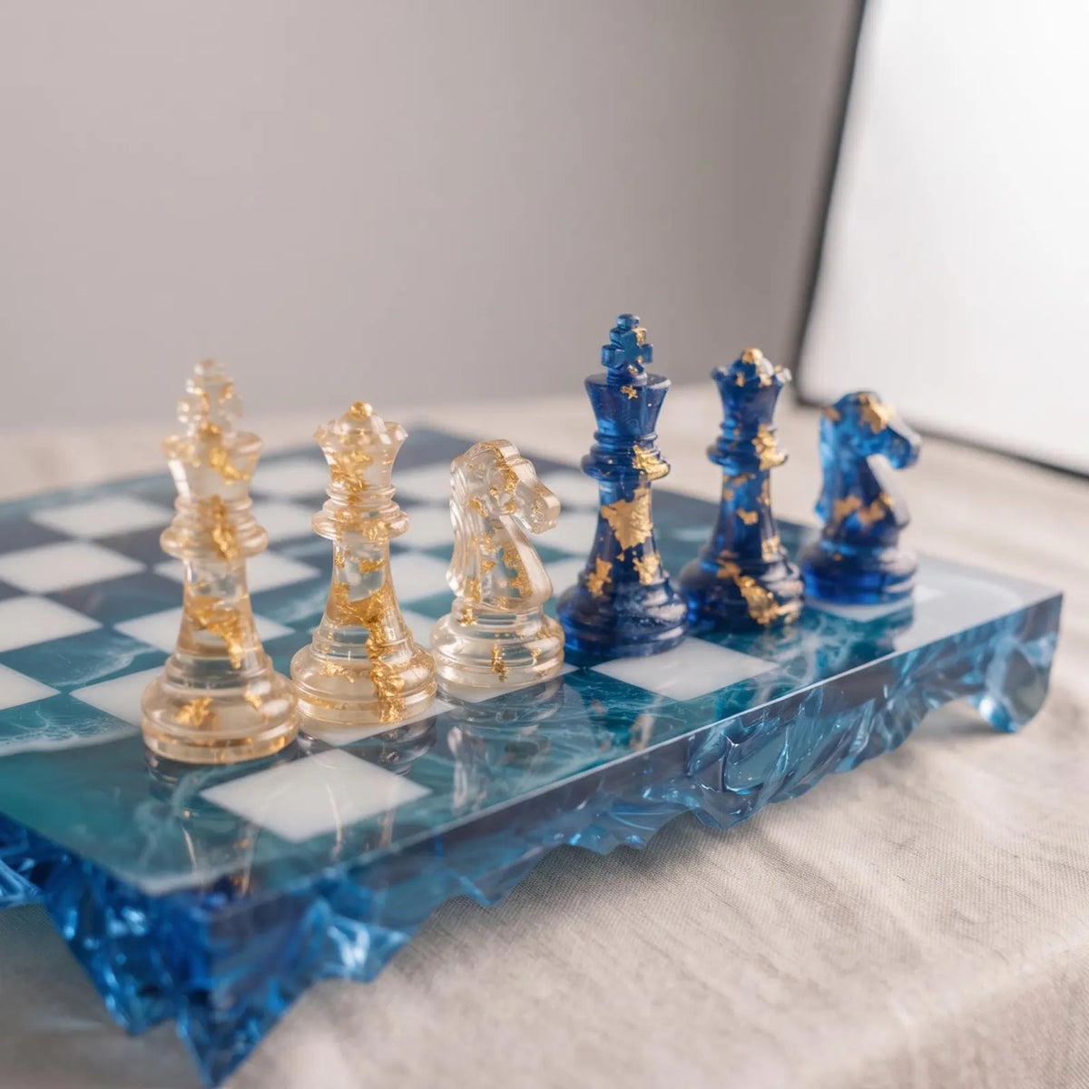 Modern Crystal Ocean Resin Chess Set with Handmade Epoxy Chess Board and Transparent Pieces