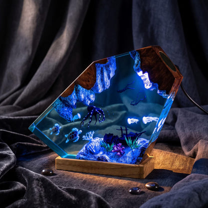 Underwater Octopus Resin Lamp, Sea Turtle Diver Night Light, Ocean Scene, Marine Life Decor