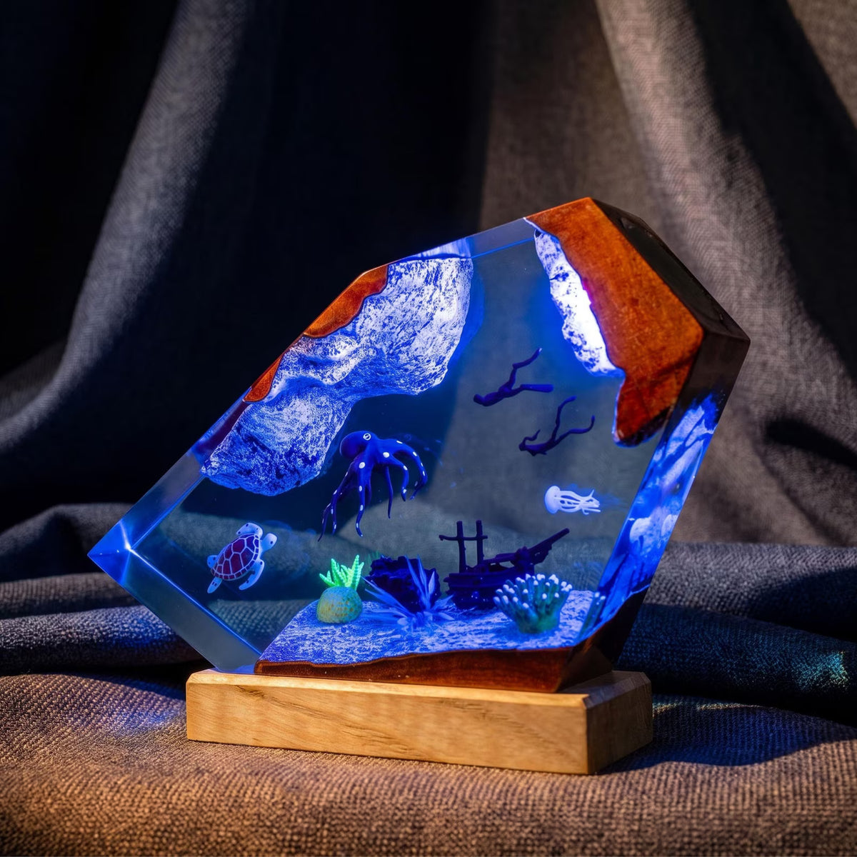 Underwater Octopus Resin Lamp, Sea Turtle Diver Night Light, Ocean Scene, Marine Life Decor