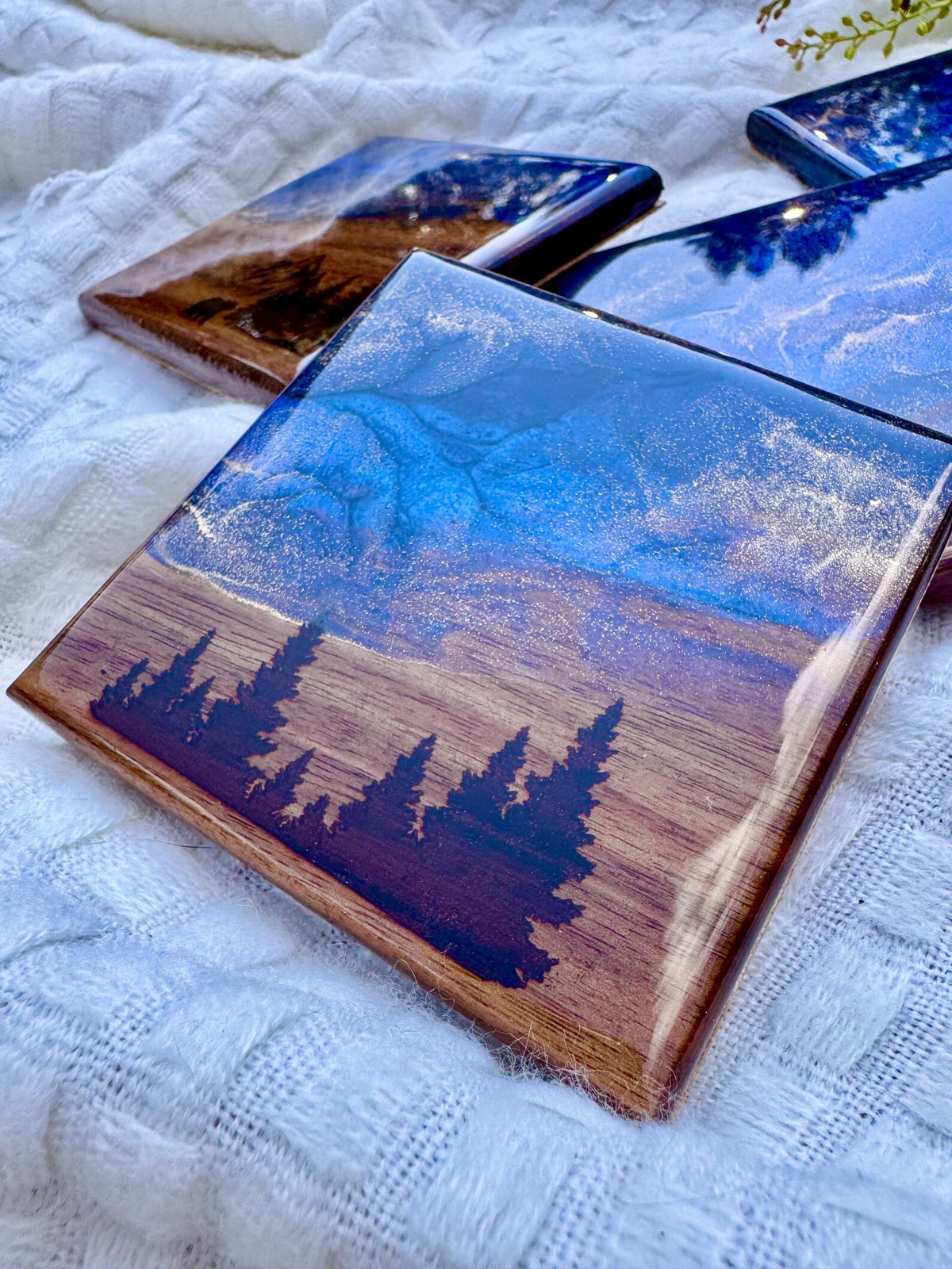 Mountain Resin Wood Coaster Set, Bear Pine Tree Design, Rustic Cabin Home Decor, Lake House