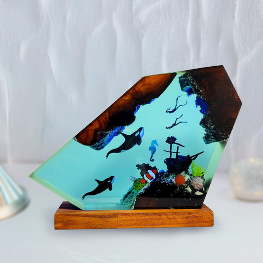 Handmade Orca Resin Lamp – Geometric Ocean Night Light with Diver Diorama